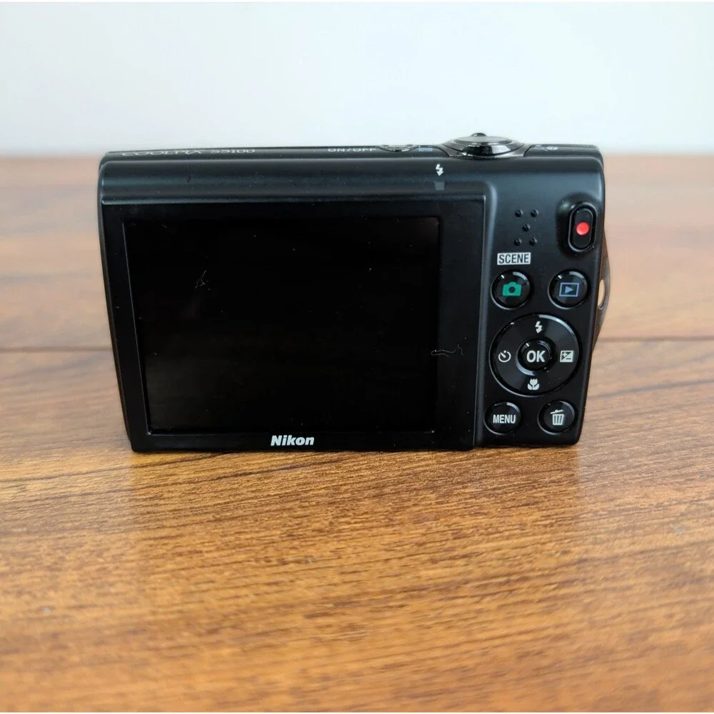 Nikon COOLPIX S5100 Digital Camera 5x Optical Zoom 12.2MP with Accessories Black